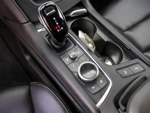 Used 2022 Cadillac XT6 Luxury image 21