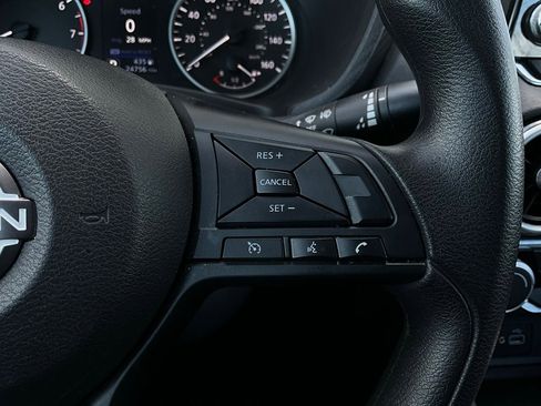 Used 2025 Nissan Sentra S image 30