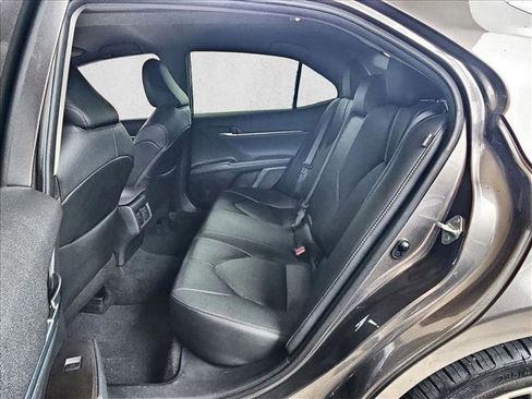Used 2024 Toyota Camry XLE FWD image 18