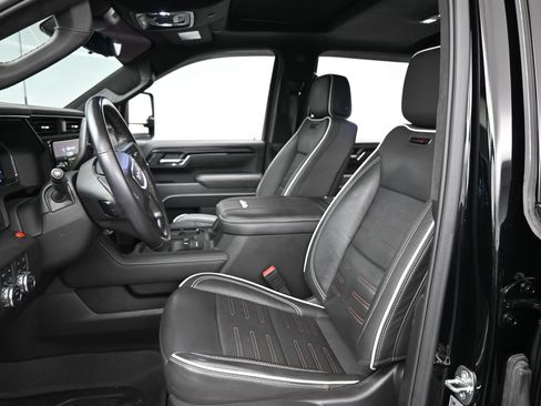 Used 2024 GMC Sierra 2500 AT4X AWD/4WD image 9