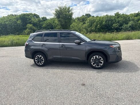 Certified 2025 Subaru Forester Premium AWD/4WD image 7