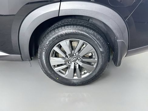 Used 2024 Nissan Pathfinder S FWD image 21