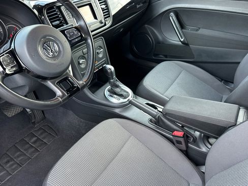 Used 2019 Volkswagen Beetle 2.0T S image 9