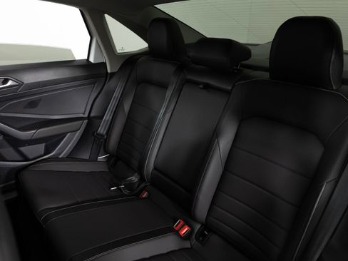 Used 2024 Volkswagen Jetta SE FWD image 16