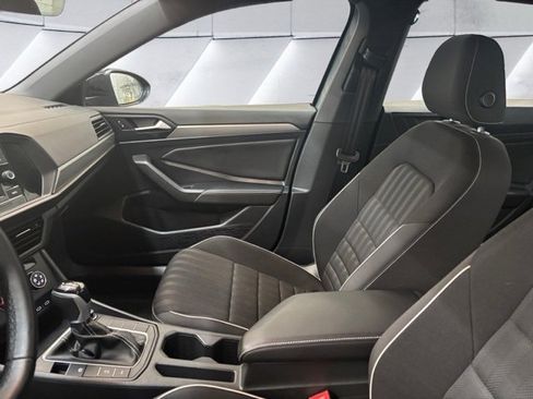 Used 2022 Volkswagen Jetta Sport image 20