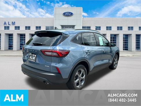 Certified 2025 Ford Escape ST-Line Select AWD/4WD image 5