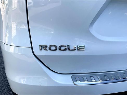 Used 2014 Nissan Rogue SL w/ SL Premium Package AWD/4WD image 31