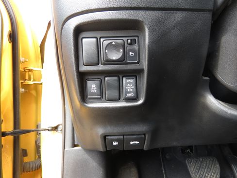 Used 2016 Nissan Juke S AWD/4WD image 11