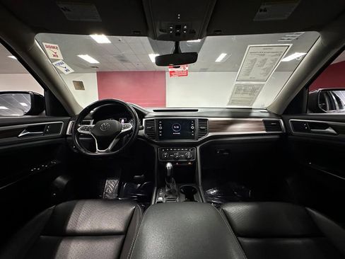 Used 2021 Volkswagen Atlas SE FWD image 25