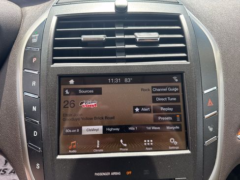 Used 2017 Lincoln MKC Select w/ Lincoln MKC Climate Package AWD/4WD image 17