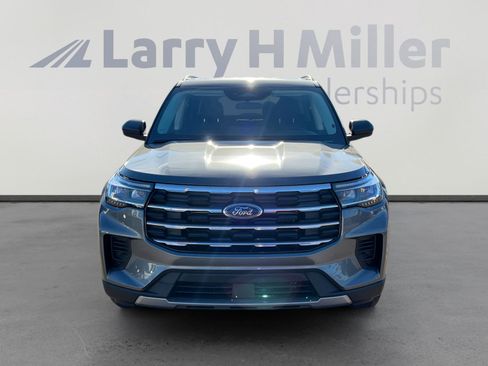 Certified 2025 Ford Explorer Active image 8