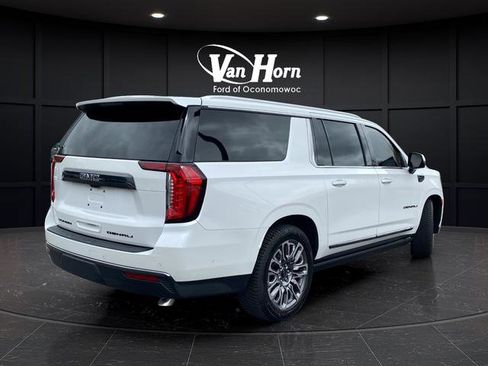 Used 2023 GMC Yukon XL Denali Ultimate w/ LPO, Floor Liner Package AWD/4WD image 7