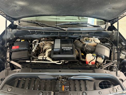 Used 2024 Chevrolet Silverado 1500 High Country AWD/4WD image 12