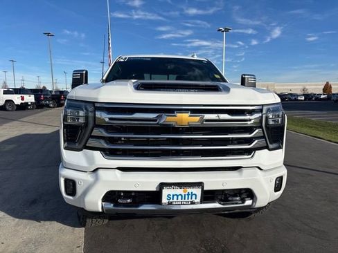 Used 2024 Chevrolet Silverado 3500 High Country w/ High Country Premium Package image 8