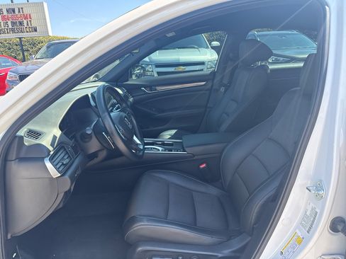 Used 2022 Honda Accord Sport image 6