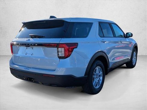 New 2026 Ford Explorer Active image 8