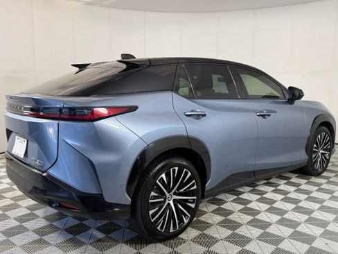 Used 2023 Lexus RZ 450e Premium w/ Technology Package AWD/4WD image 9