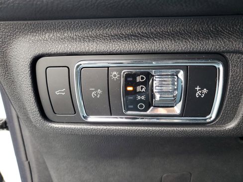 New 2025 Lincoln Corsair Reserve w/ Equipment Group 202A image 14