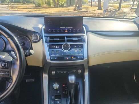 Used 2018 Lexus NX 300 FWD image 22