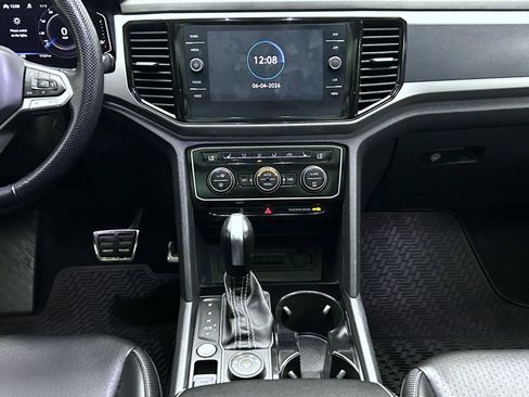 Used 2022 Volkswagen Atlas Cross Sport SEL R-Line AWD/4WD image 13