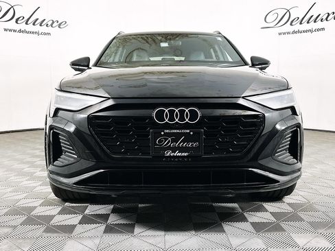 Used 2024 Audi Q8 e-tron Prestige w/ Prestige Package AWD/4WD image 2