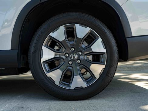 Certified 2026 Honda Pilot Elite image 15