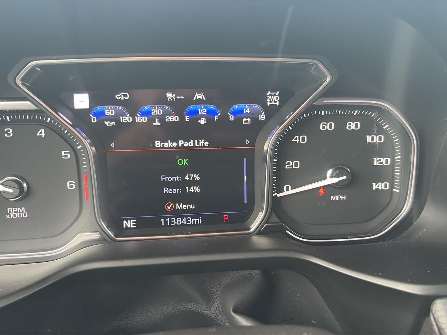 Used 2021 GMC Yukon XL Denali w/ Denali Premium Package AWD/4WD image 9
