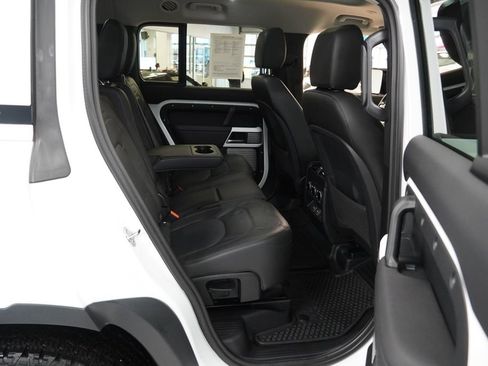 Used 2024 Land Rover Defender 130 S image 25