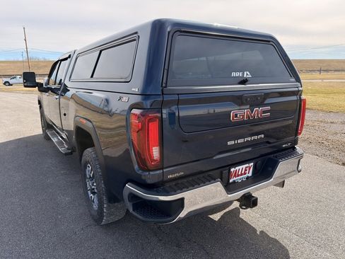 Used 2022 GMC Sierra 2500 SLT w/ SLT Convenience Package image 16