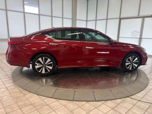 Used 2019 Nissan Altima 2.5 SV image 9
