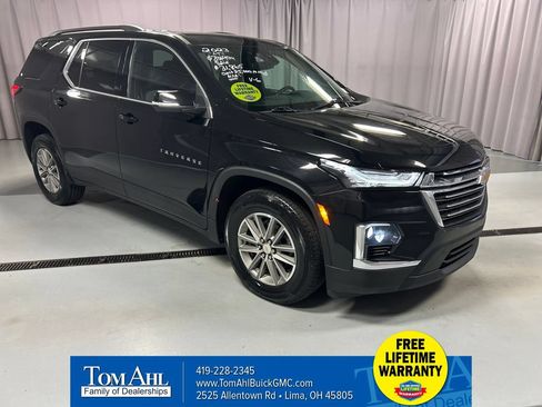 Used 2023 Chevrolet Traverse LT FWD image 1