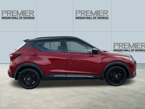 Used 2021 Nissan Kicks SR image 4