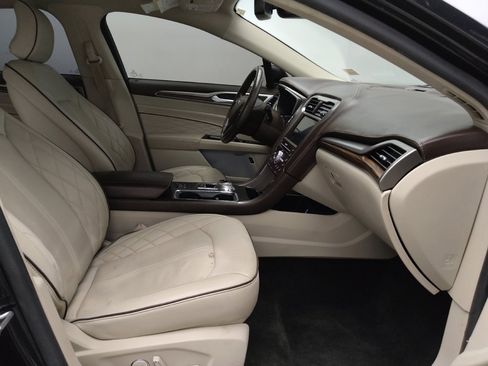 Used 2018 Ford Fusion Energi Platinum image 21