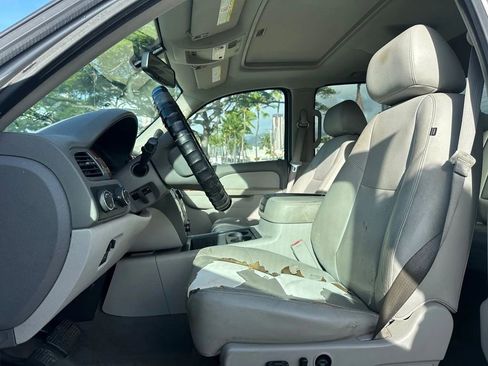 Used 2013 Chevrolet Silverado 2500 LTZ w/ LTZ Plus Package image 8