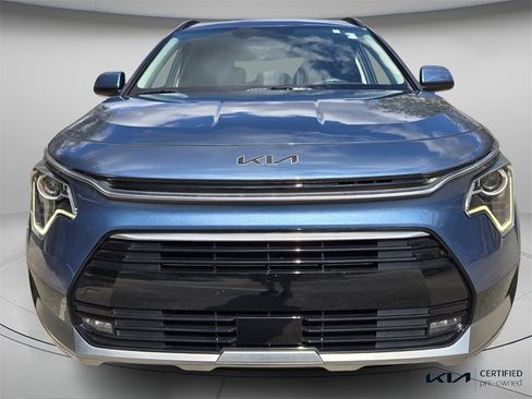 Certified 2023 Kia Niro EX Touring image 5