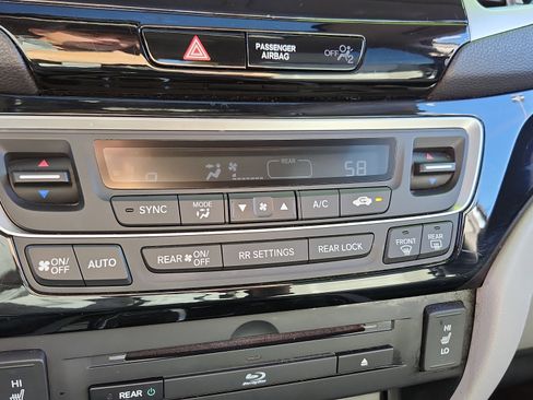 Used 2016 Honda Pilot Touring image 26