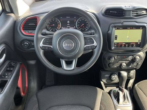Used 2023 Jeep Renegade Trailhawk AWD/4WD image 17