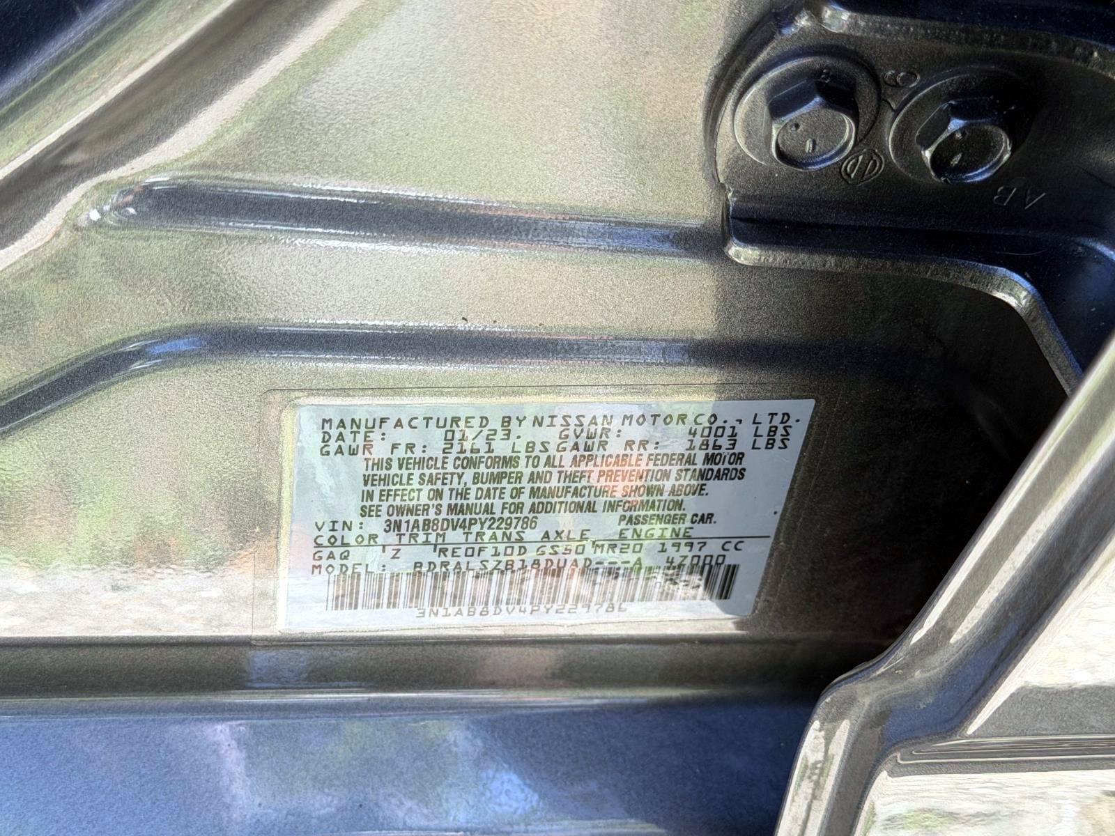 Used 2023 Nissan Sentra SR w/ SR Premium Package FWD image 16