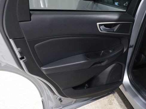 Used 2024 Ford Edge SEL image 17