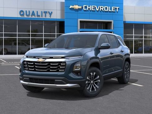 New 2027 Chevrolet Equinox LT w/ Convenience Package II FWD image 6