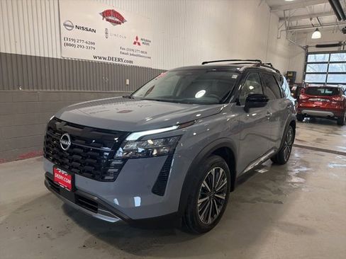 New 2026 Nissan Pathfinder Platinum image 6