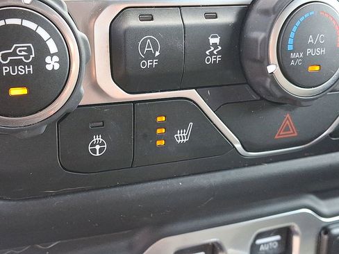 Used 2018 Jeep Wrangler Sport AWD/4WD image 25