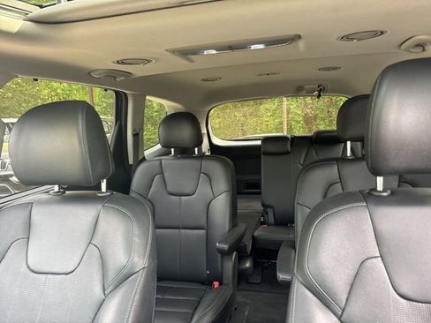 Used 2022 Kia Telluride EX w/ EX Premium Package image 12
