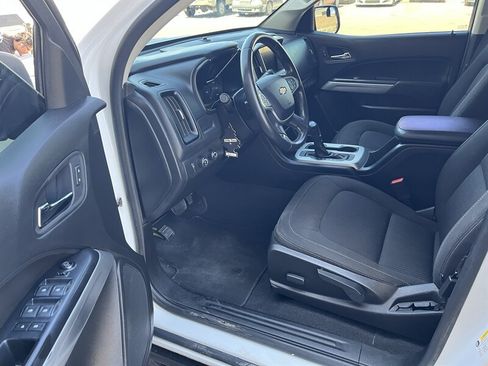 Used 2020 Chevrolet Colorado LT w/ LT Convenience Package AWD/4WD image 11