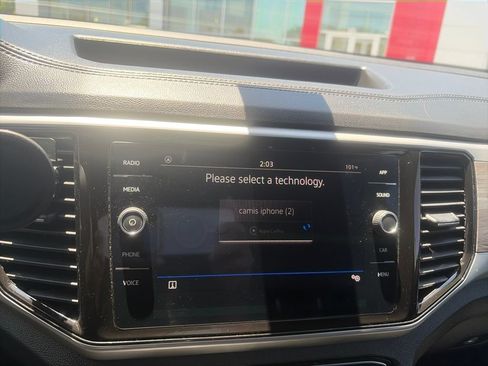 Used 2023 Volkswagen Atlas Cross Sport SE w/ Panoramic Sunroof Package FWD image 15