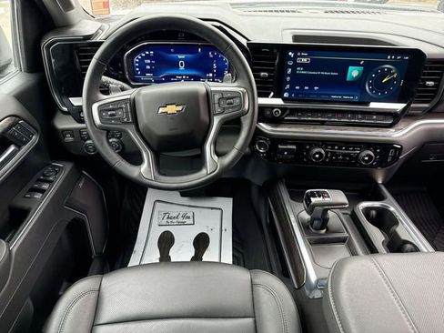 Used 2025 Chevrolet Silverado 1500 LTZ image 14