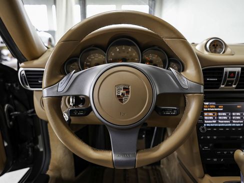 Used 2010 Porsche 911 Carrera S RWD image 10