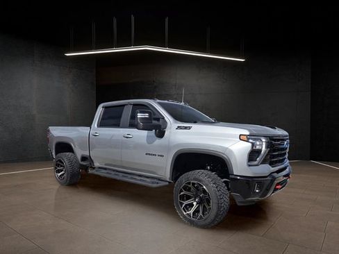 Used 2025 Chevrolet Silverado 2500 LT w/ Trail Boss Package AWD/4WD image 1
