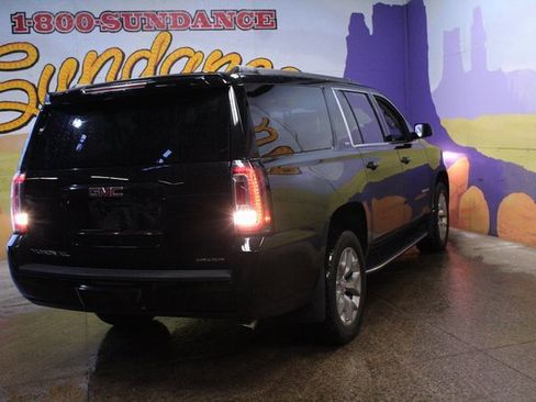 Used 2019 GMC Yukon XL SLT image 8