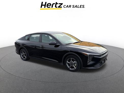 Used 2025 Kia K4 LXS image 1